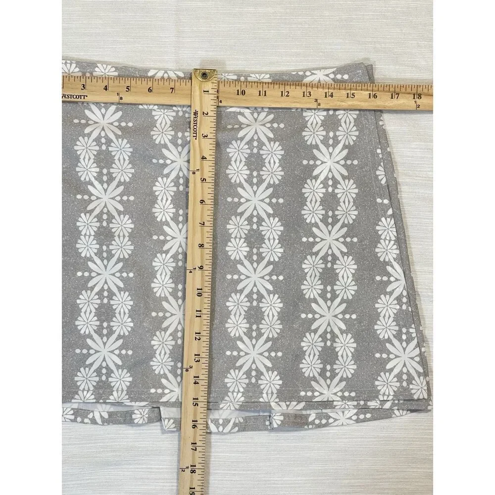 Ripskirt Hawaiian Gray Floral Quick Dry Active Mini Wrap Skirt Women’s Size M